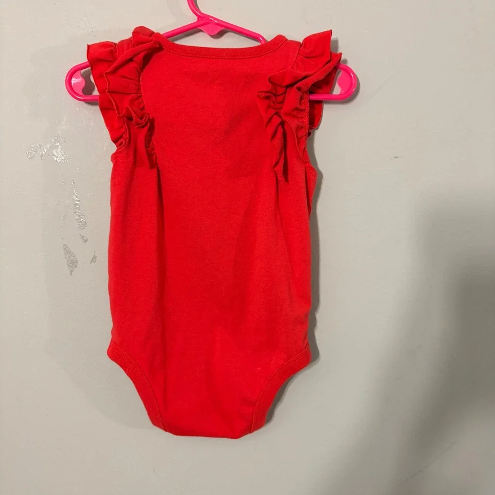 Cat & Jack Bodysuit Baby Girl 12M Red Excellent Ruffle Shoulder Sleeveless SNAP